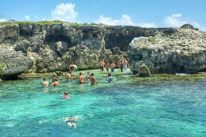 Adventure Antigua - Eli's Original Eco Tour - Hell’s Gate: the cave climb and natural bridge views