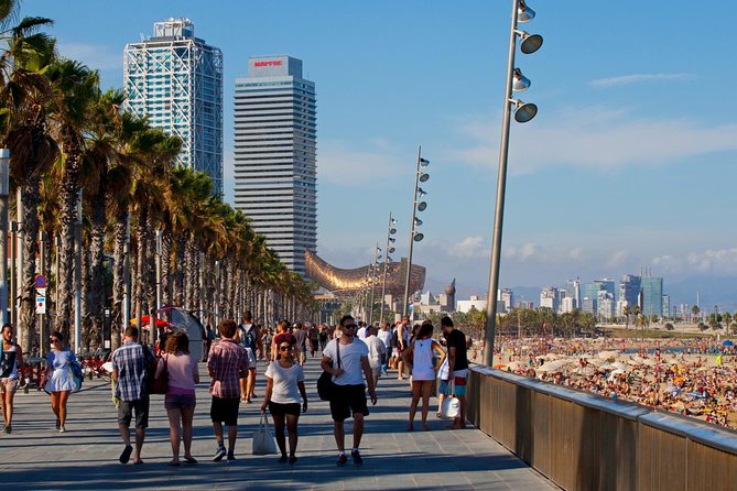 Barcelona Urban Planning Tour - Towards a Sustainable Smart City - Walking pace, group setup, and the smart-city vibe