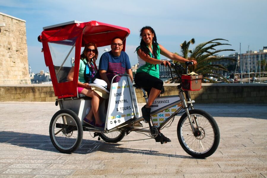 Bari: Old Town Guided Eco-Friendly Rickshaw Tour - Why a bike rickshaw makes Bari Vecchia doable