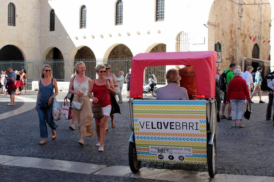 Bari: Old Town Guided Eco-Friendly Rickshaw Tour - Basilica of San Nicola and the Cathedral of San Sabino, seen from the street