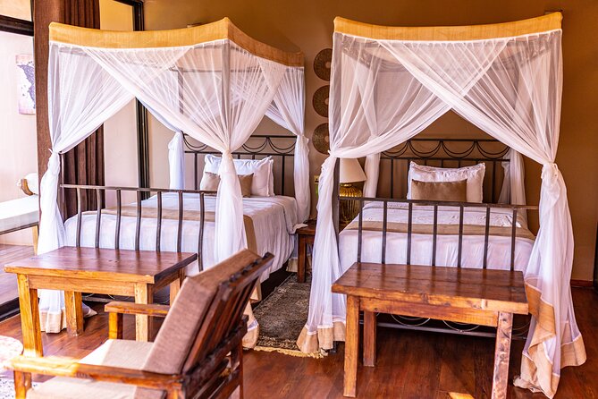 Big Five Classic Safari in Tanzania **Sustainable Travel approach - Lake Manyara: Rift Valley ecosystems and the chance of tree-climbing lions