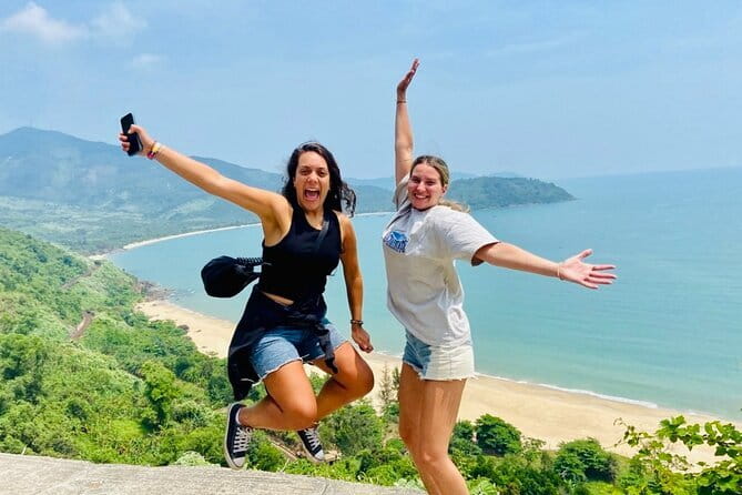 Cam Thanh Coconut Village & Lantern Making Eco Tour in Hoi An - The basket boat race and what to expect when it gets playful