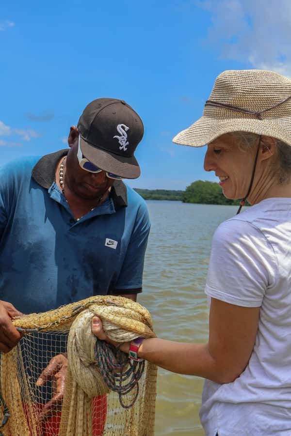 Cartagena: Mangrove Eco Tour & Fishing with Transportation - From mangrove boat ride to a viewpoint: seeing the whole maze