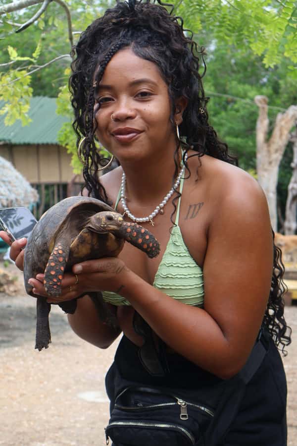 Cartagena: Mangrove Eco Tour & Fishing with Transportation - The fishing activity: crab and fish, plus the fun cultural extras