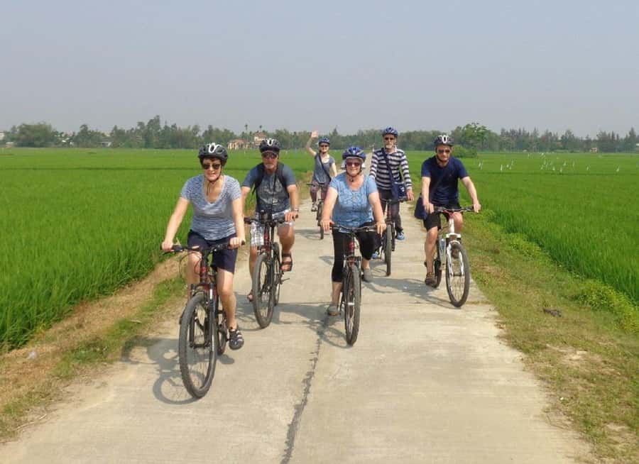 Da Nang or Hoi An: Countryside Bike & Basket Boat Tour - Timing, distance, and heat: staying comfortable for a 6-hour day