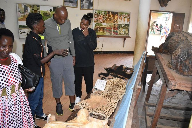 Entebbe Eco Tour - Full Day - Entebbe Botanical Gardens: shade, birds, and a cliff view that rewards the walk
