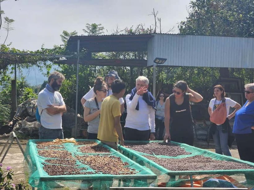 Experience specialty coffee with sustainable coffee farmers - Making Phin coffee: the classic finish (and the view)