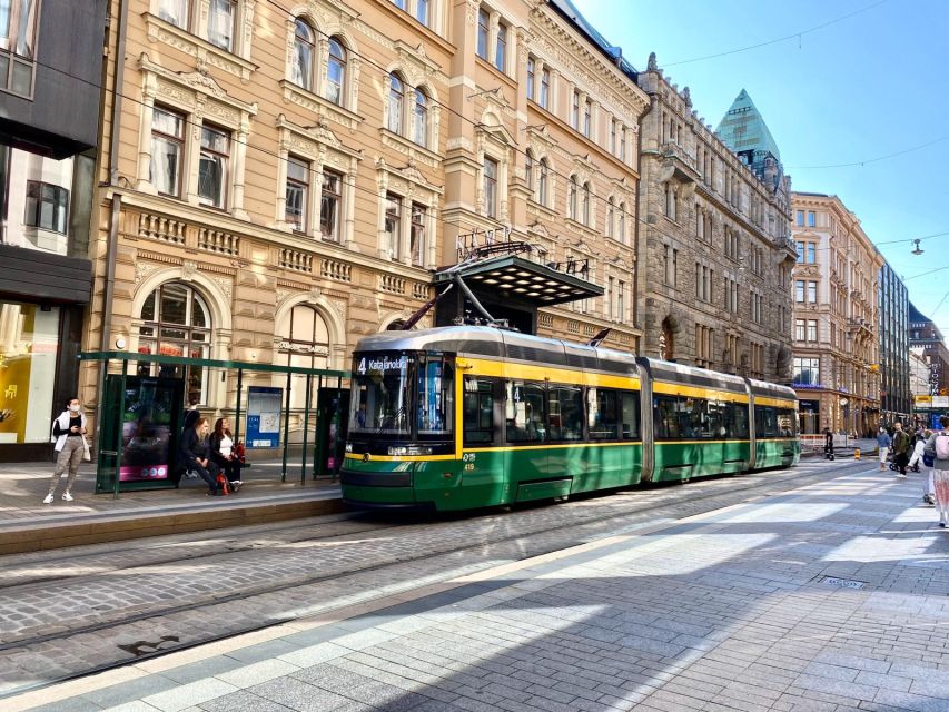 Helsinki: City Highlights and Suomenlinna Eco-Friendly Tour - Esplanadi Park and the Amanda Statue: small stops with personality