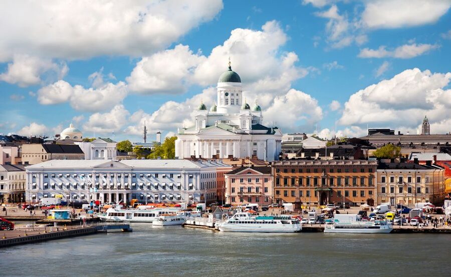 Helsinki: City Highlights and Suomenlinna Eco-Friendly Tour - Old Market Hall and a Finnish market feel: where locals go