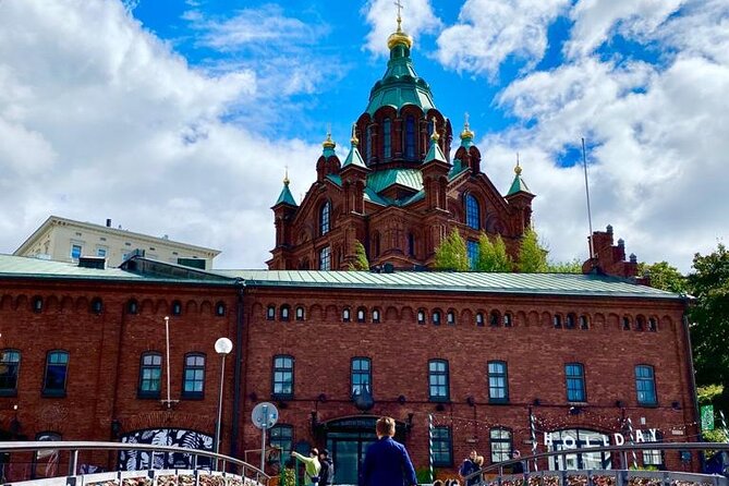 Helsinki Highlight: Visit The Most Popular Spots by Eco-Friendly Transportation - Kauppatori and Senate Square: iconic views and seagull-level reality