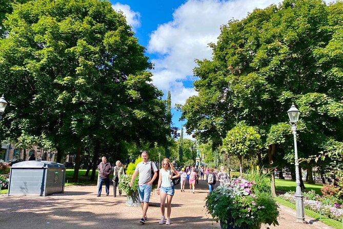 Helsinki in Nutshell: Suomenlinna & City Highlights by Eco-Friendly Ways - Walking pace, winter grip, and why shoes matter
