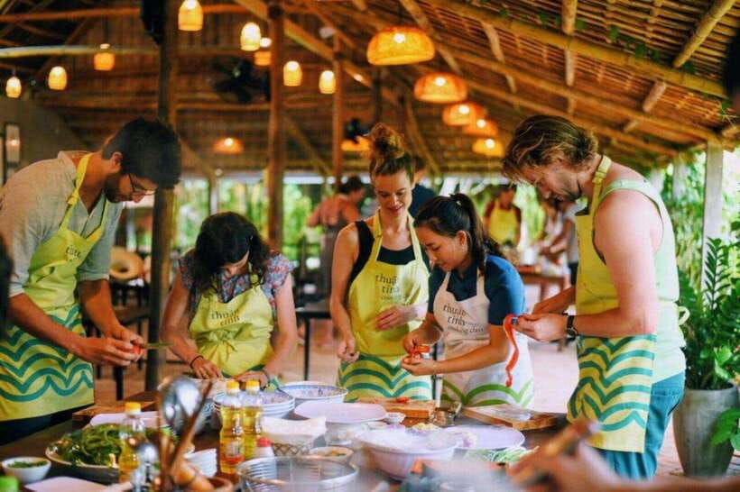 Hoi An : Vietnamese Cooking Class with Phở and Eco Tour - From Hotel Pickup to the Local Market Ingredient Hunt