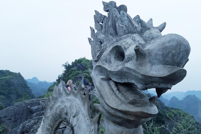 NINH BINH package tour in 2 days/ 1 night: visit world heritage site & eco tour - Trang An UNESCO complex: tunnel caves by boat