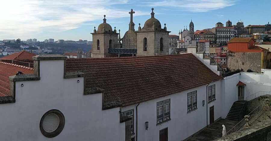 Porto: a ride along the coast in a fun eco-friendly car - A quick note on pacing, walking, and what to expect