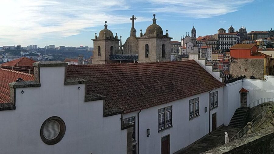 Porto: a ride along the coast in a fun eco-friendly car - Foz do Douro and Foz Velha: aristocrat-era seaside plus real street character