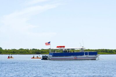 St. Augustine Wildlife Adventure: Boat Cruise & Kayak Eco Tour - Cruising Matanzas Bay and the 165-foot lighthouse moment