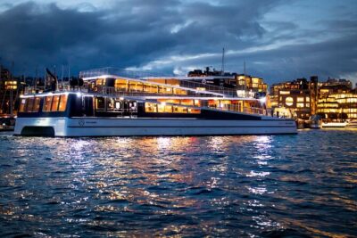 Sustainable Cruise in Oslofjord with audioguiding - The ship: why an electric catamaran feels better in Oslo’s harbor