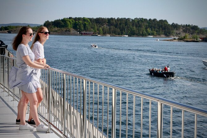 Sustainable Cruise in Oslofjord with audioguiding - Audio guide reality check: English audio is included, but you supply the tech