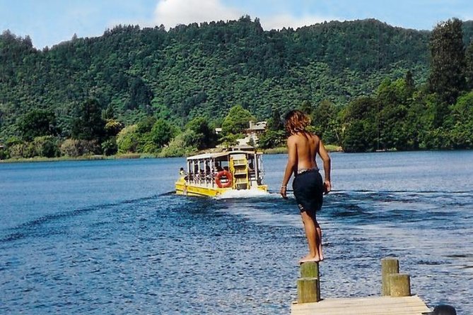 Tarawera and Rotorua Lakes Eco Tour by Boat with Guide - The big moment: Lake Tarawera and hot-water scenery